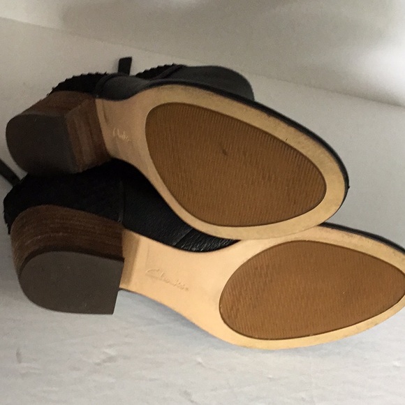 Clarks Spiced Ruby black back zip bootie - Picture 5 of 5